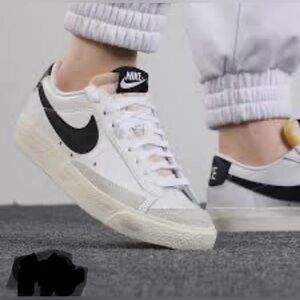 Nike Blazer low top W 9.5 M 8 great condition, gently used